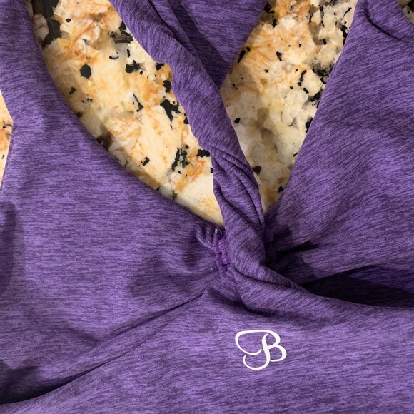 BOMBSHELL SPORTSWEAR OUTFIT - Picture 7 of 13